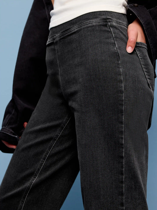 High-Waisted Weekender Pull-On Crop Wide-Leg Jeans