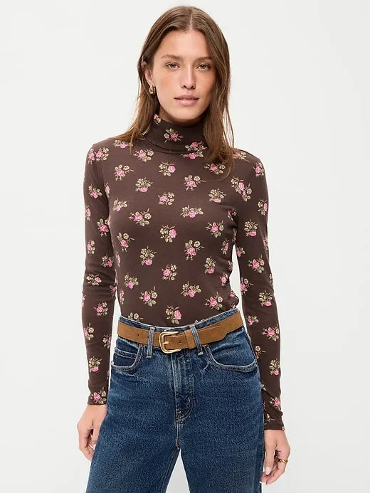 Slim-Fit Ribbed Turtleneck