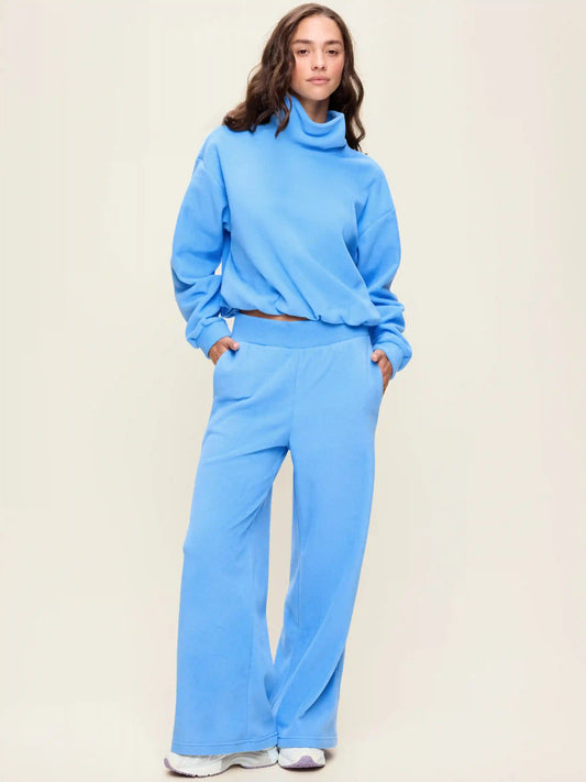 Extra High-Waisted Performance Fleece Wide-Leg Sweatpants