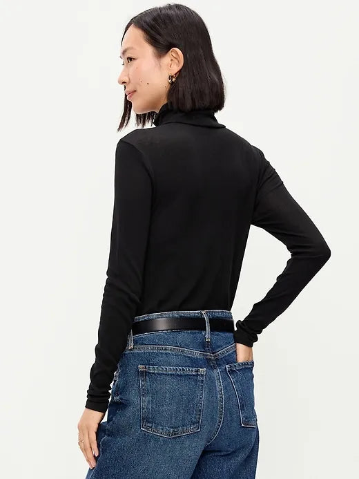 Slim-Fit Ribbed Turtleneck