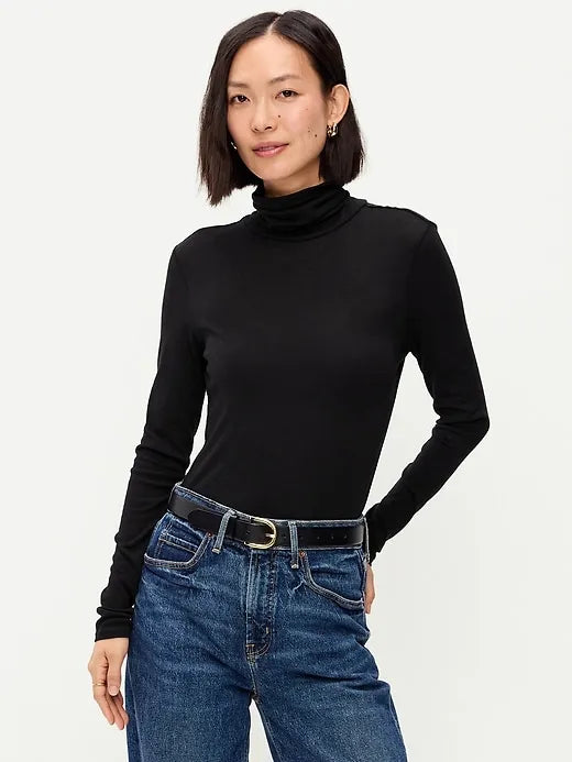 Slim-Fit Ribbed Turtleneck